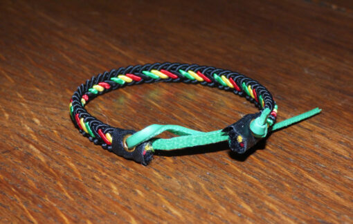 Bracelet tressé Noir Rouge Jaune Vert – Image 2