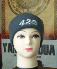 Bonnet brodé 420