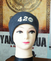 Bonnet brodé 420